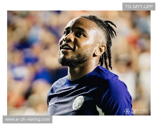 切尔西中路渗透创造机会，恩昆库轻弹射门被封